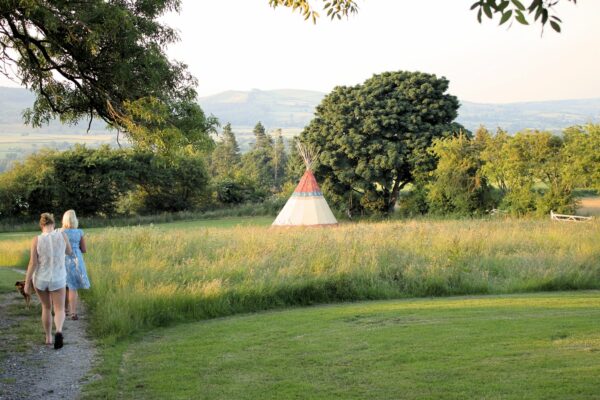 FOXHOLES CASTLE CAMPING