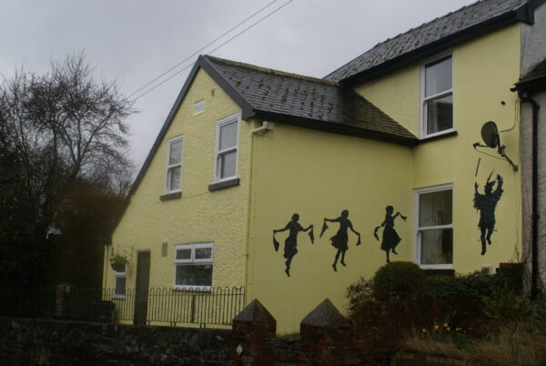 5 BULL LANE - PLASAUDUON – THE OLD BRICKLAYERS ARMS