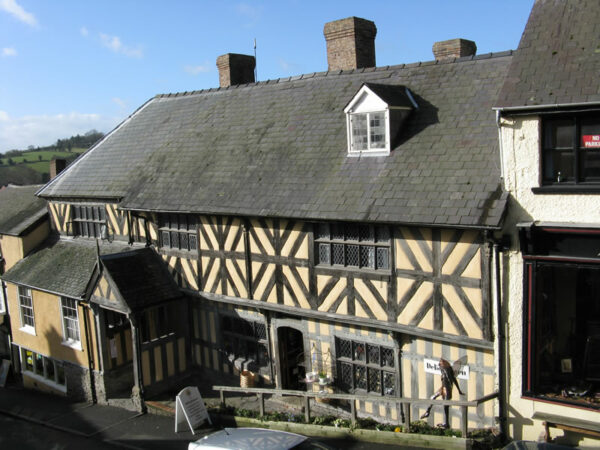 THE PORCH HOUSE