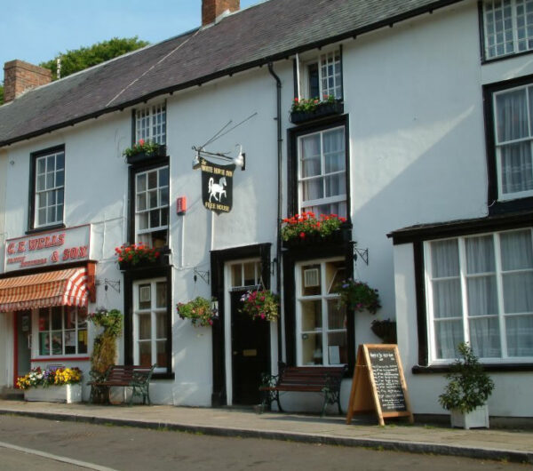 THE WHITE HORSE INN